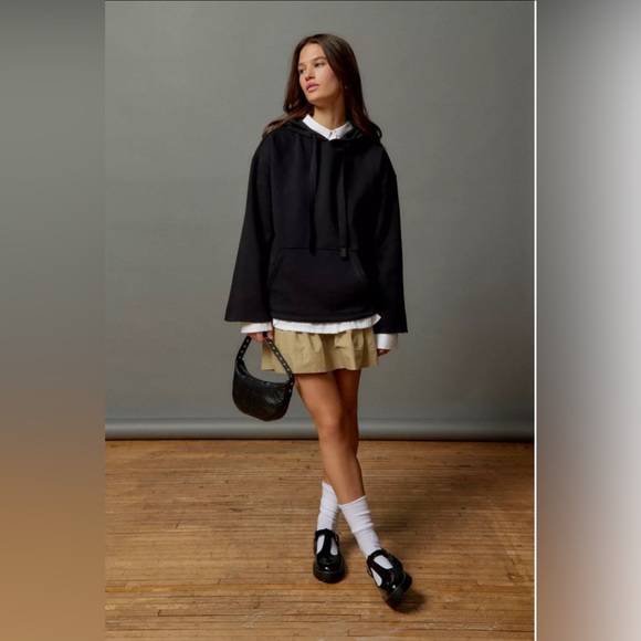 NWT BDG Hoodie - Picture 4 of 5